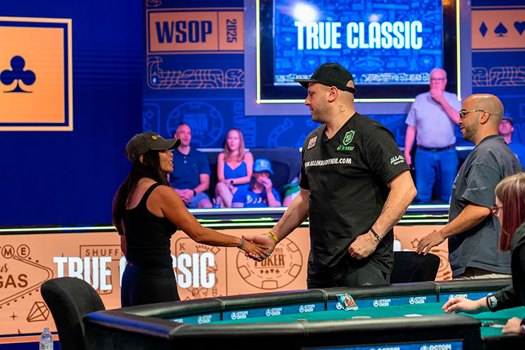 Mizrachi celebró con moderación, mientras el público reclamó su inclusión en el Sal ón de la Fama