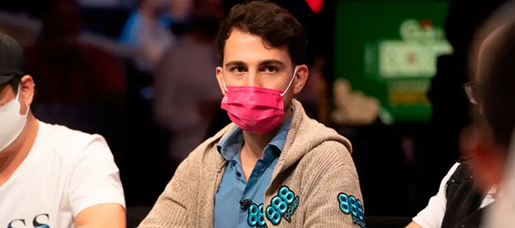 Корай Альдемир чиплидер финального стола Main Event WSOP 2021