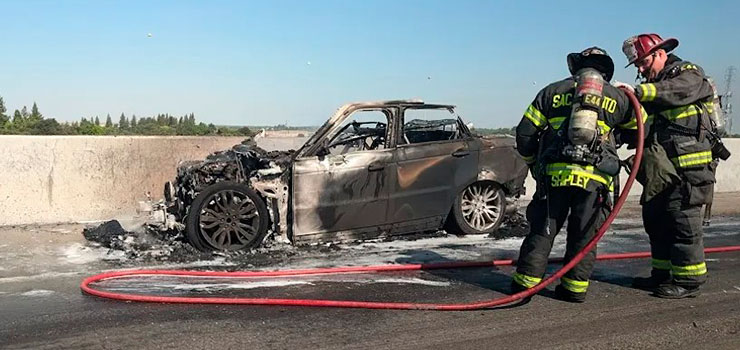 Сгоревшая машина Андриаса Книпа